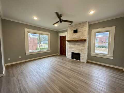 235 N Pontotoc St., Houston, MS 38851