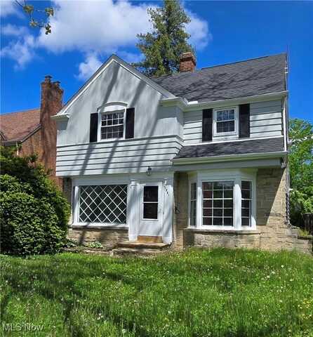 3881 Meadowbrook Boulevard, University Heights, OH 44118