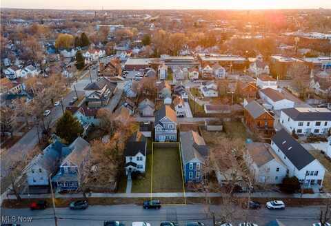 W 33rd Street, Cleveland, OH 44113
