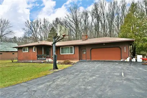 2222 Hyde Shaffer Road, Bristolville, OH 44402