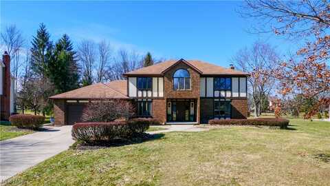 314 Kenarden Drive, Highland Heights, OH 44143