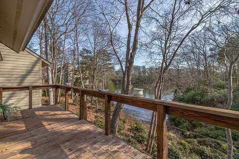 68 #4F Villa Ridge, Hartfield, VA 23071