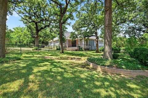 102 Santee Drive, Gainesville, TX 76240