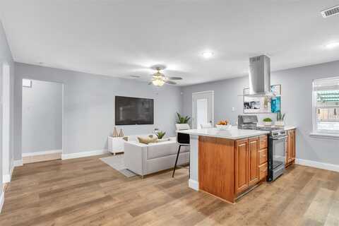 111 Skylark Street, Mesquite, TX 75149