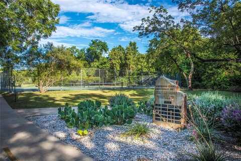 927 S Franklin Street, Dallas, TX 75211