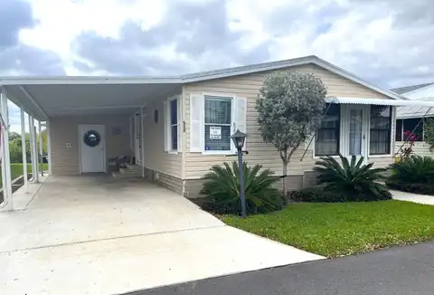 512 Town and Country Blvd, Sebring, FL 33870