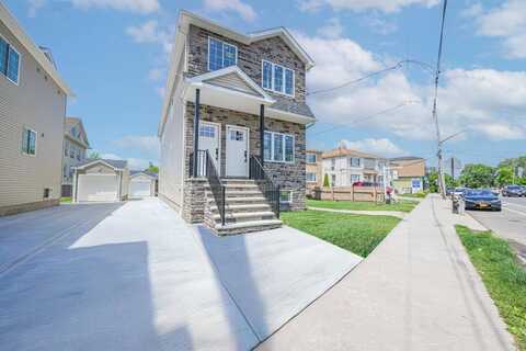 1380 Clove Rd, Staten Island, NY 10301