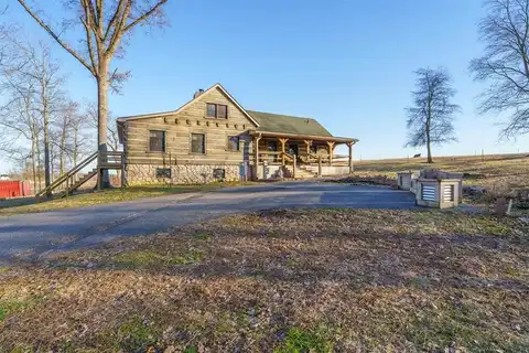 10701 Tom Smith Rd, Henderson, KY 42420