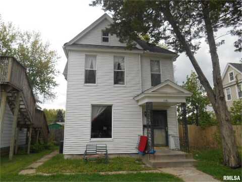 2141 W 4TH Street, Davenport, IA 52802