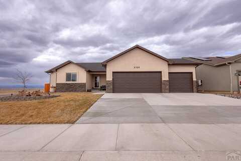 2325 Riverboat Ct, Pueblo, CO 81008