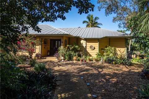 755 S Fischer Circle, Sebastian, FL 32958
