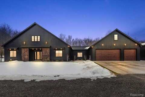 13241 RATTALEE LAKE Road, Davisburg, MI 48350