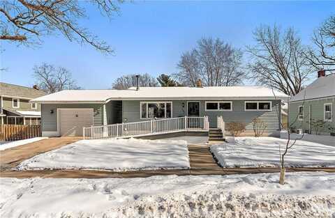 157 6th Street N, Bayport, MN 55003