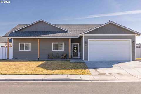 587 SW COTTONWOOD DR, Hermiston, OR 97838