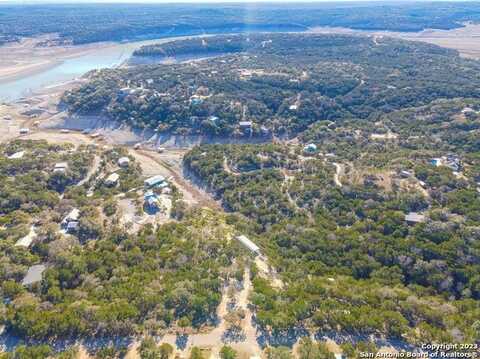 HILL TOP LN, Lakehills, TX 78063