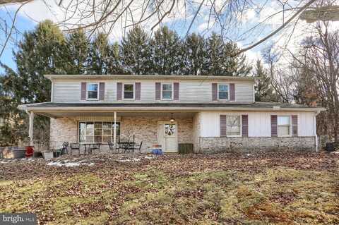 421 DENISON DRIVE, DAUPHIN, PA 17018