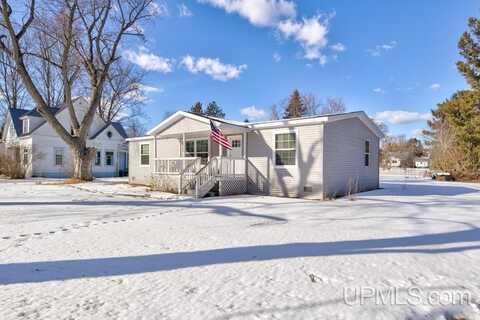 W702 Division, Stephenson, MI 49887