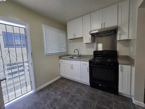 3225 Beaumont Ave, Oakland, CA 94602