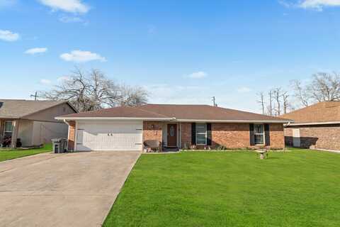 285 Circle Dr, Bridge City, TX 77611