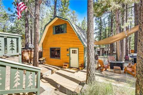 433 Sugarloaf Boulevard, Big Bear City, CA 92314