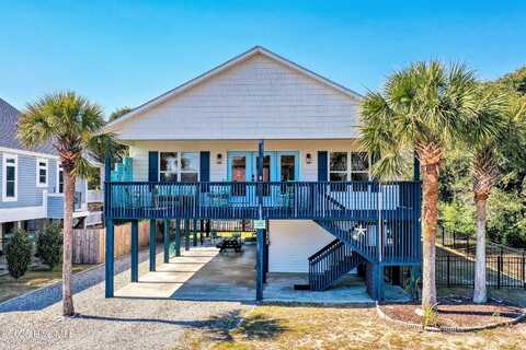 211 25th Place E, Oak Island, NC 28465