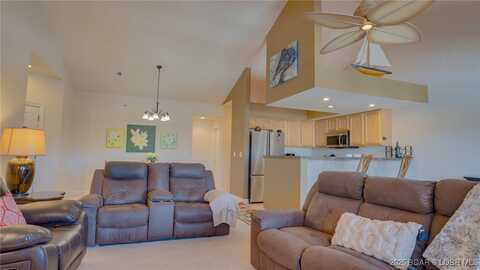 68 Lighthouse Road, Lake Ozark, MO 65049