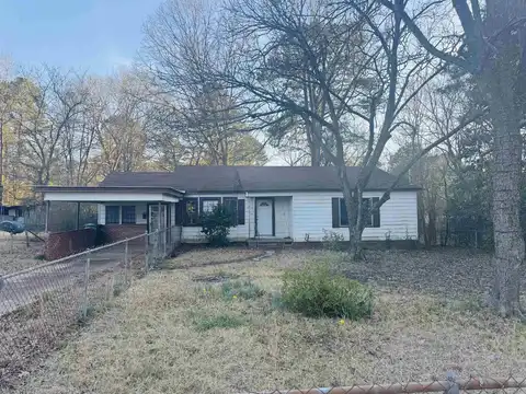 913 W Calhoun, Magnolia, AR 71753