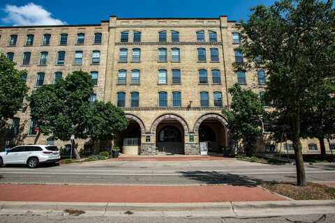 940 MONROE AVENUE NW, GRAND RAPIDS, MI 49503