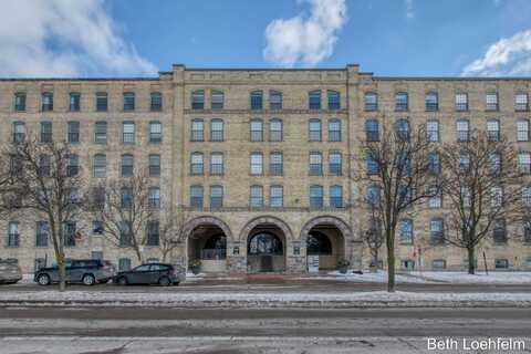 940 MONROE AVENUE NW, GRAND RAPIDS, MI 49503