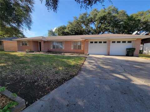 425 Retama Avenue, Taft, TX 78390