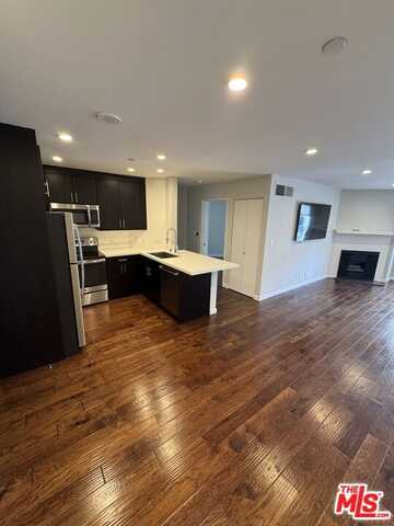 1453 3rd Street Promenade, Santa Monica, CA 90401