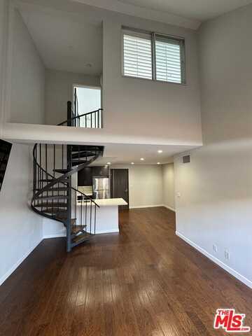 1453 3rd Street Promenade, Santa Monica, CA 90401