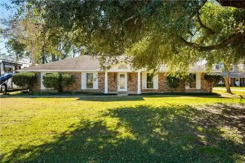 1009 PARKWAY Drive, Natchitoches, LA 71457