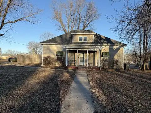 200 Bartlett ST, Gilliam, MO 65330