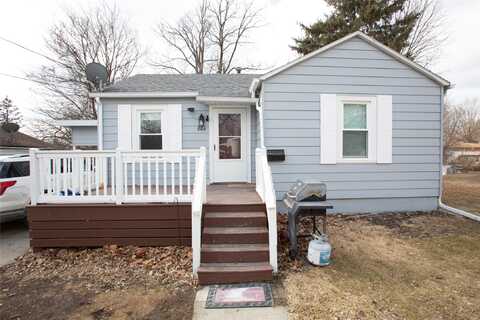 806 S First Street E, Knoxville, IA 50138