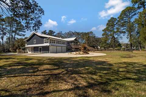 8840 Sand Pine Drive, Navarre, FL 32566