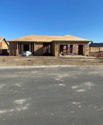 1162 Creekside Place S, Porterville, CA 93257