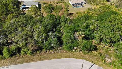 2804 52nd Street W, Lehigh Acres, FL 33971