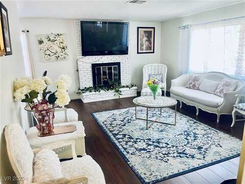 3856 Commanche Avenue, Las Vegas, NV 89121