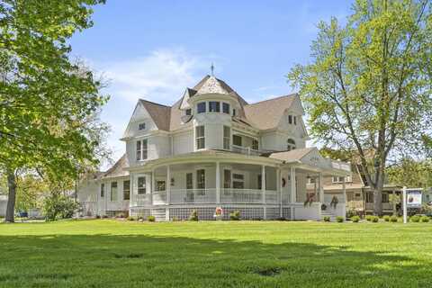 107 W South Street, Crown Point, IN 46307