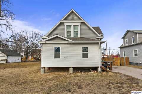 2502 Ames Avenue, Omaha, NE 68111