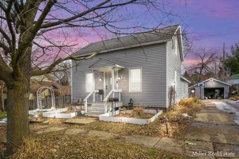 209 S Washington Street, Hastings, MI 49058