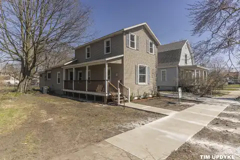 825 Pennoyer Avenue, Grand Haven, MI 49417