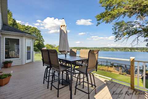 5855 Ridge Street, Newaygo, MI 49337