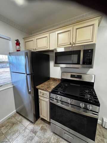 725 Joralemon St, Belleville, NJ 07109