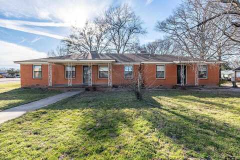 202 N Henry St, Lindale, TX 75771