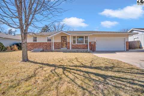 1325 North High Dr, McPherson, KS 67460