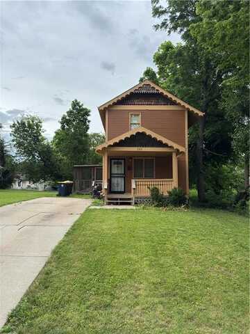 3311 Flora Avenue, Kansas City, MO 64109