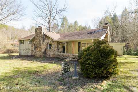 827 Mill Creek Rd, Pigeon Forge, TN 37863