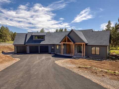 1168 Paper Birch Way, Klamath Falls, OR 97601